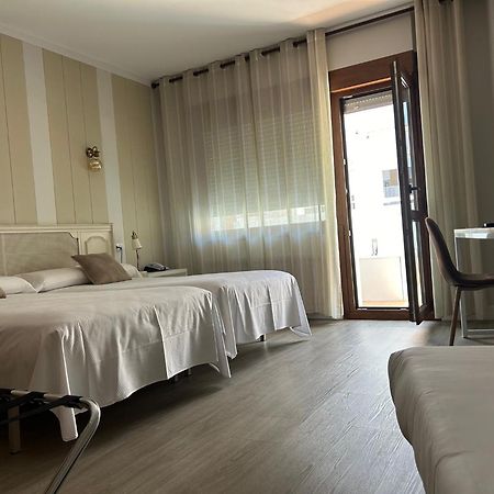 Hotel Marques De Santillana Torrelavega Exteriér fotografie