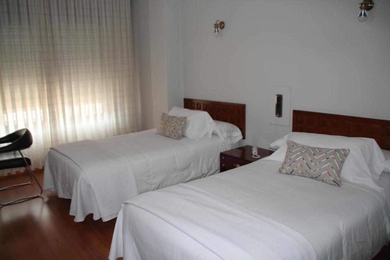Hotel Marques De Santillana Torrelavega Exteriér fotografie