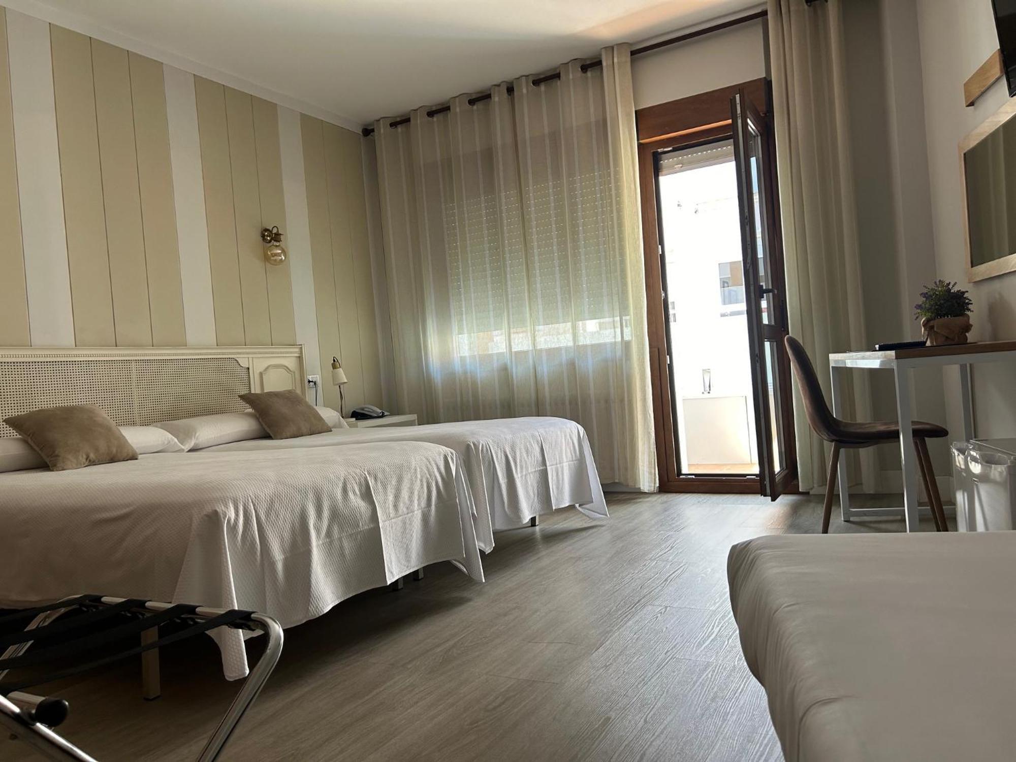 Hotel Marques De Santillana Torrelavega Exteriér fotografie