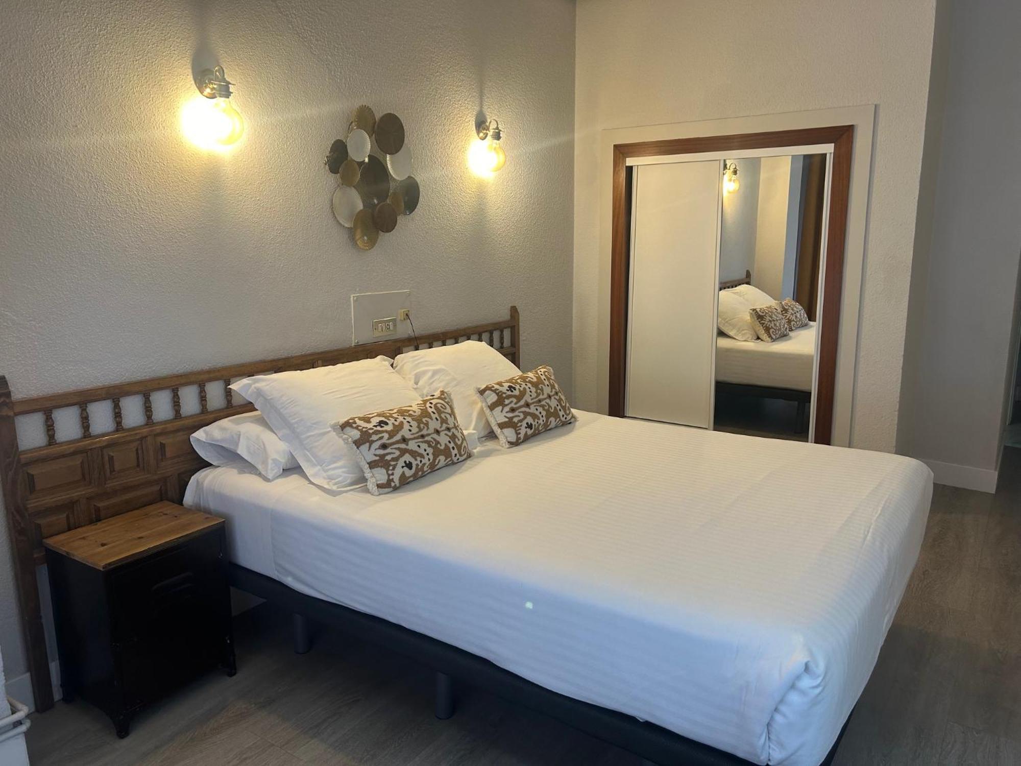 Hotel Marques De Santillana Torrelavega Exteriér fotografie
