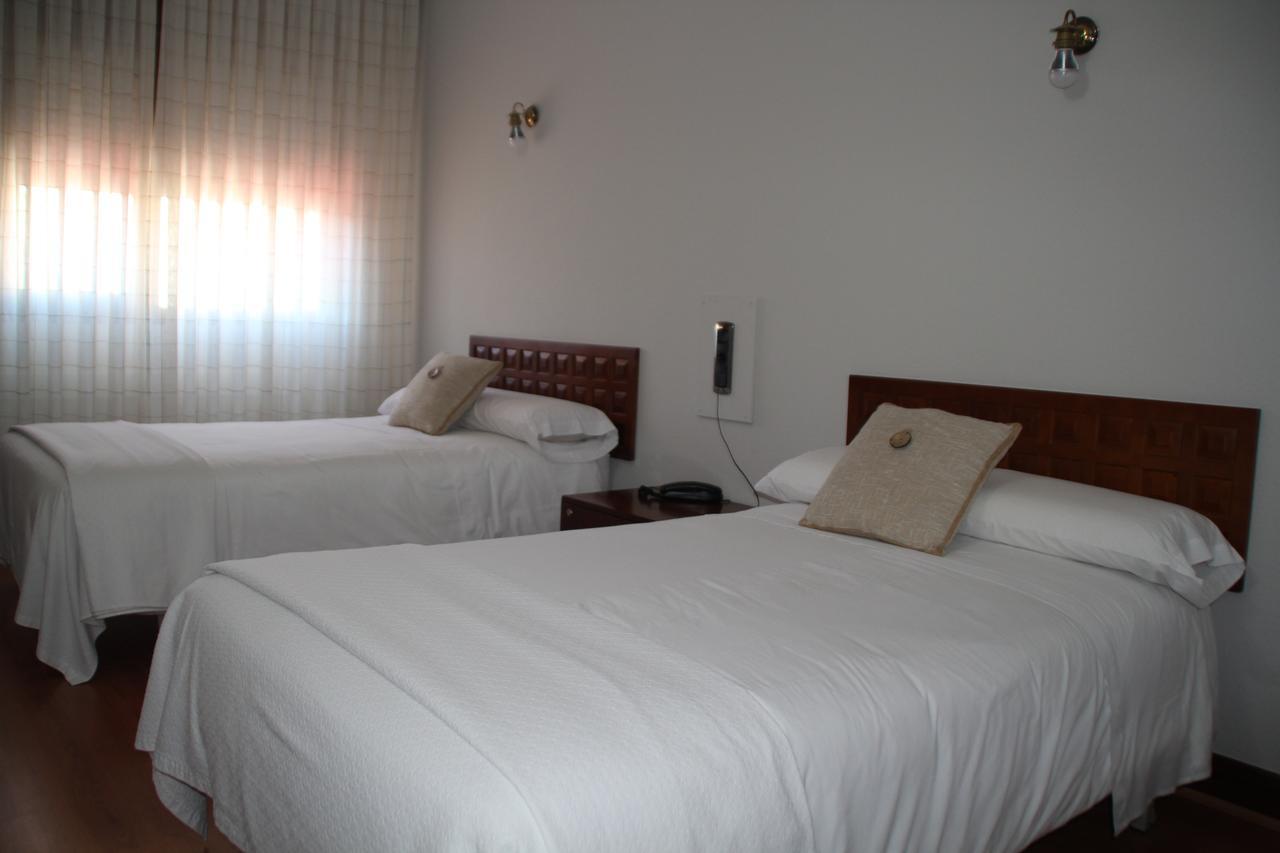 Hotel Marques De Santillana Torrelavega Exteriér fotografie