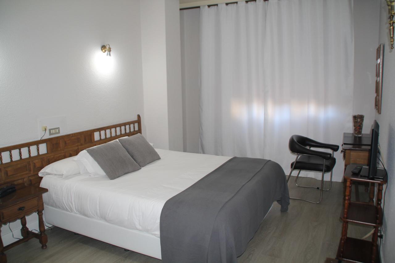 Hotel Marques De Santillana Torrelavega Exteriér fotografie