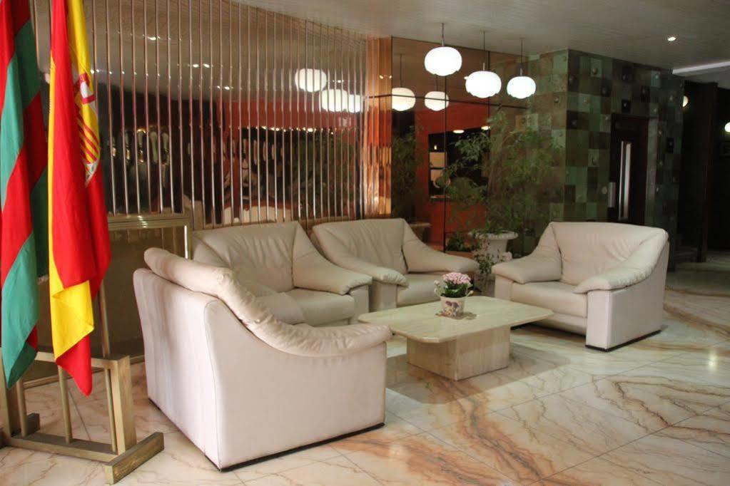 Hotel Marques De Santillana Torrelavega Exteriér fotografie