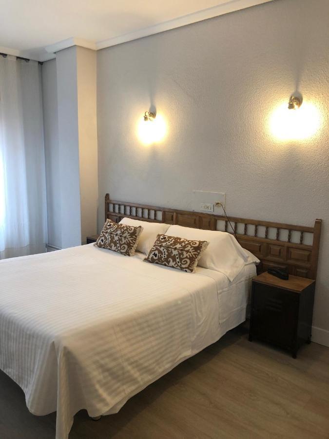 Hotel Marques De Santillana Torrelavega Exteriér fotografie