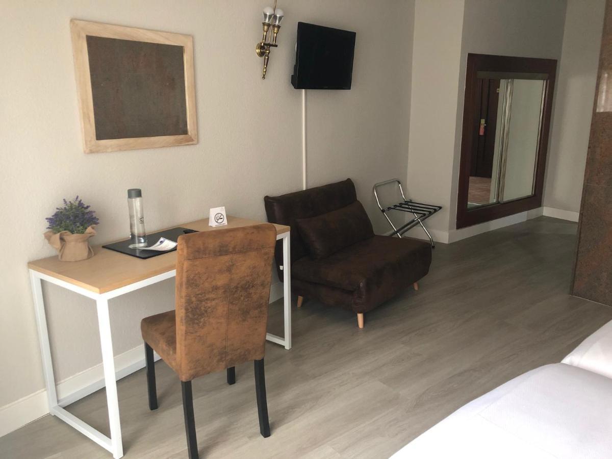 Hotel Marques De Santillana Torrelavega Exteriér fotografie
